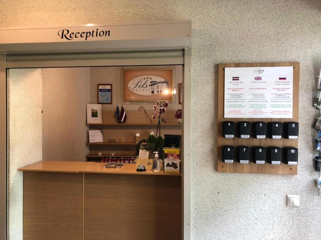 Hotel Pils reception